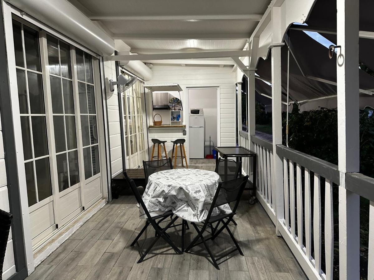 Le Cottage De Castaing Sur Plage Privee Sainte-Anne  Εξωτερικό φωτογραφία